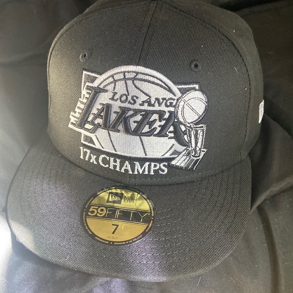 NEVER WORN LA LAKERS NEW ERA 2020 NBA FINALS 17x CHAMPS 59FIFTY BLACK FITTED HAT